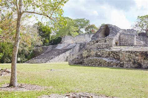 Kohunlich & Dzibanché: Quintana Roo’s Hidden Mayan Gems